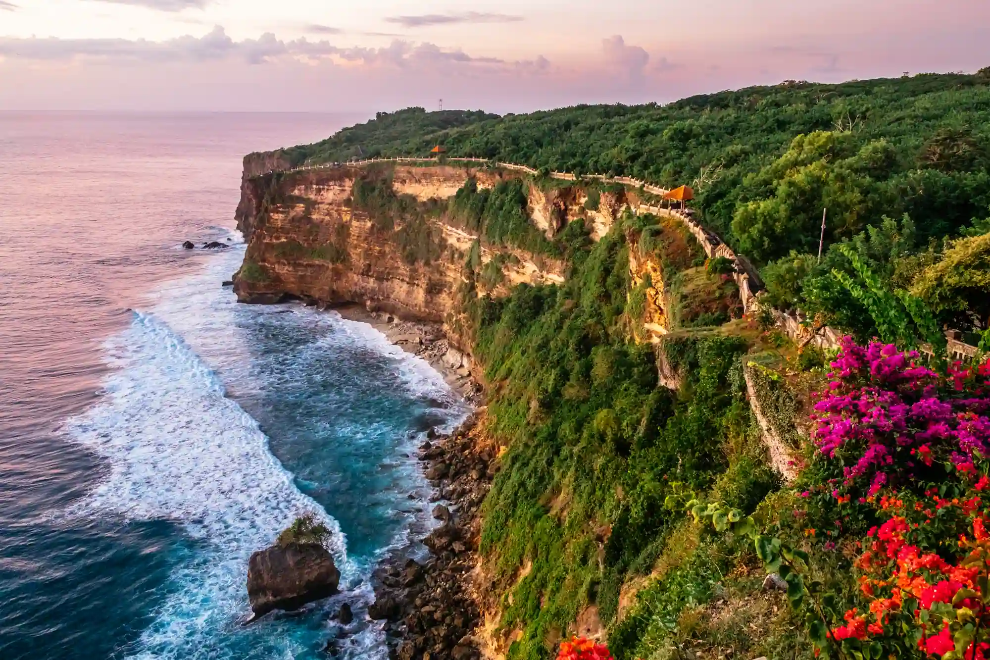Dramatic cliffside views and panoramic ocean scenery at Uluwatu Temple.
