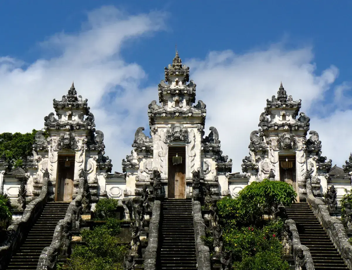 Bali Instagram photography tour at Lempuyang Temple